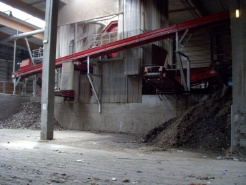 Detail Spr&uuml;hflutanlage mit Schaumd&uuml;sen